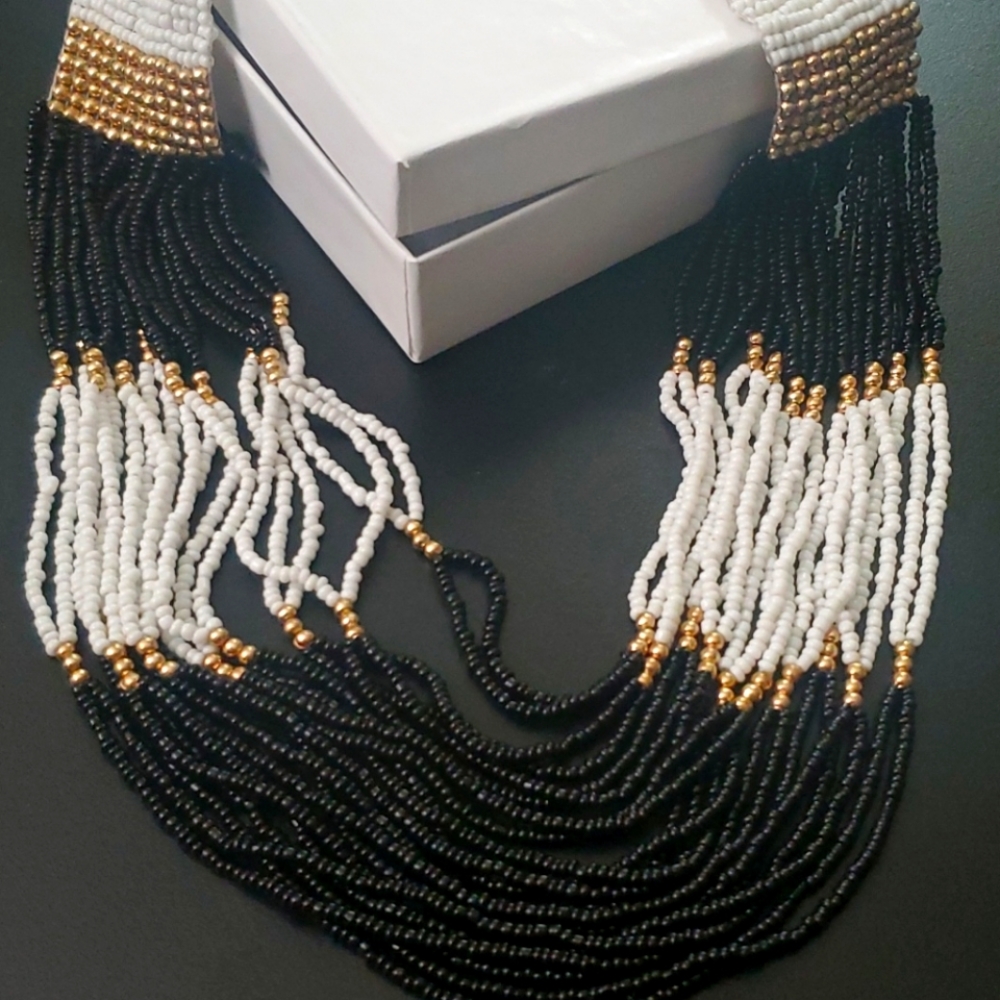 NWT Anna & Ava Beaded Necklace